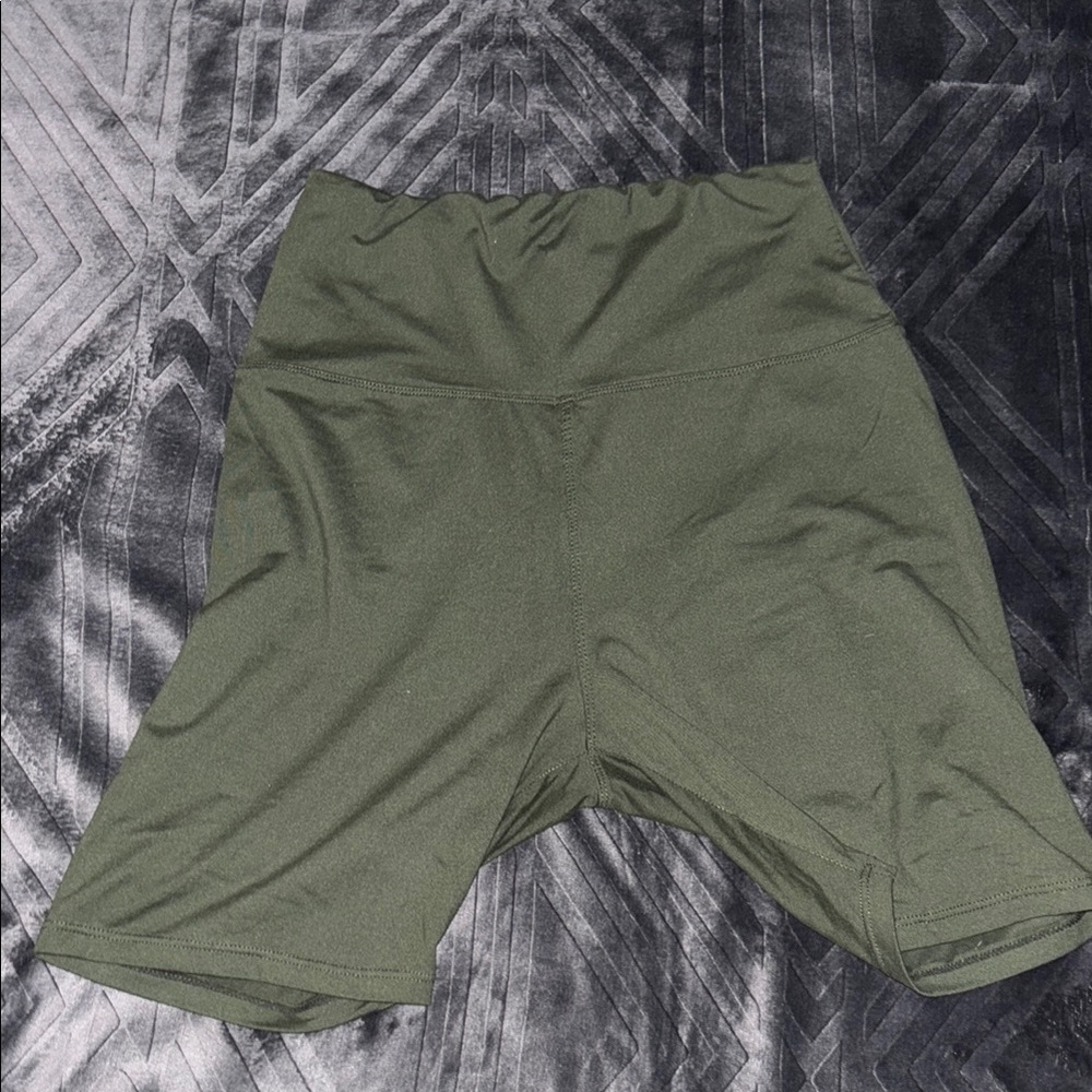 Green Bike Shorts with Stretchy Fabric and Wide Waistband